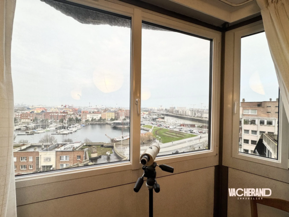 Bel appartement de 145 m² avec vue port, garage et cave à Dunkerque