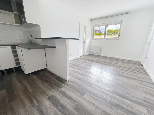 Studio 22 m² à Garches, proche gare et commerces, bon potentiel locatif