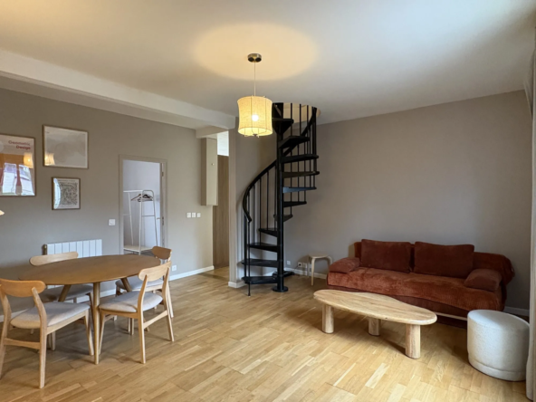 Bel appartement T3 à Reims avec 2 chambres – Idéalement situé dans une petite copropriété