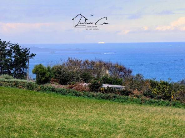 Terrain de loisirs à vendre à Plouguerneau avec vue mer et accès plage