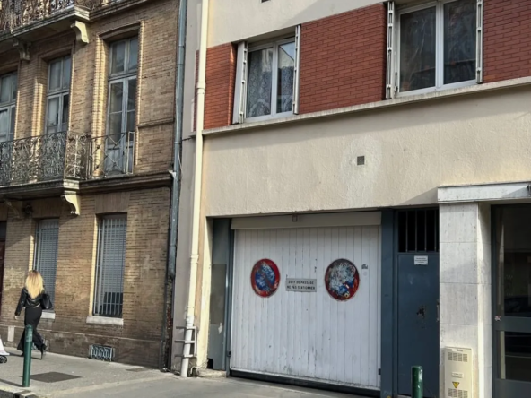 Parking sécurisé à vendre à Toulouse - Quartier Jeanne d'Arc