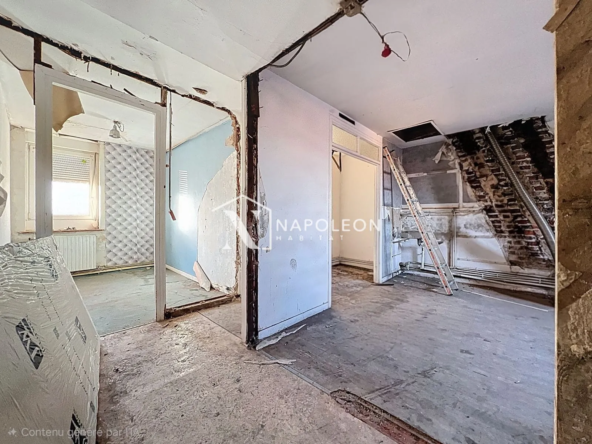 Appartement à rénover avec potentiel d'aménagement à Lille Moulins