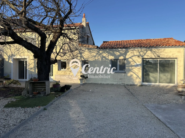 Maison rénovée à Bressuire de 108 m² avec garage et terrain clos
