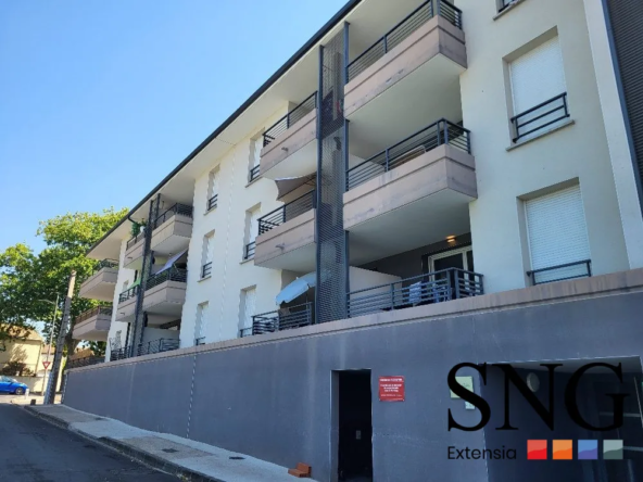 Appartement 3 pièces récent avec terrasse et parking à Vias