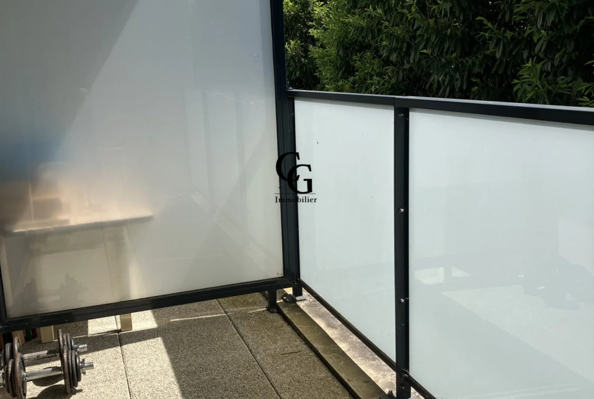 Appartement T2 avec terrasse et parking à Saint-Sébastien-sur-Loire 