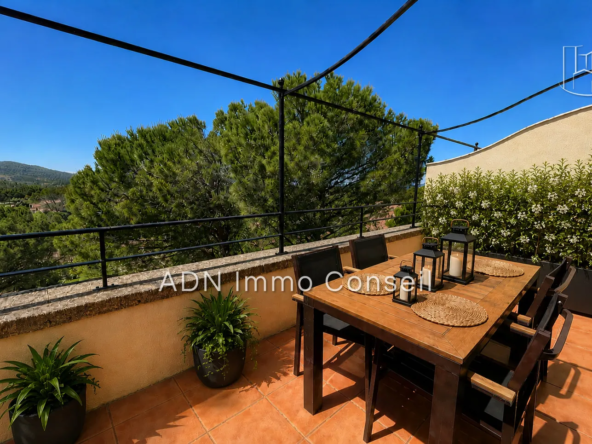 Appartement sécurisé avec vue golf à Pont Royal en Provence - Investissement rentable