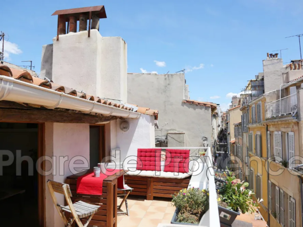 Appartement 2 pièces avec terrasse et vue mer dans le Panier à Marseille