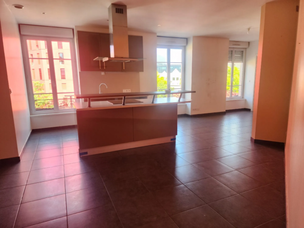 Appartement T4 de 78 m² à Châteaucreux, Saint-Étienne