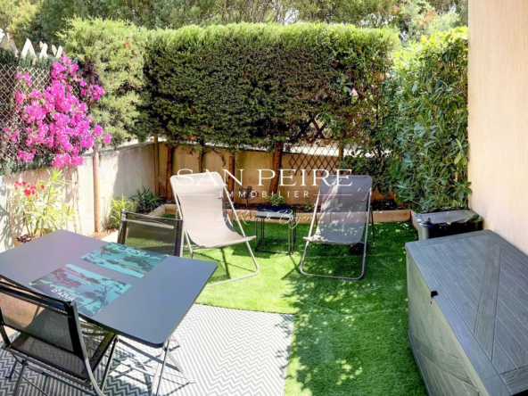 Studio en rez-de-jardin avec terrasse et piscine aux Issambres, proche plage