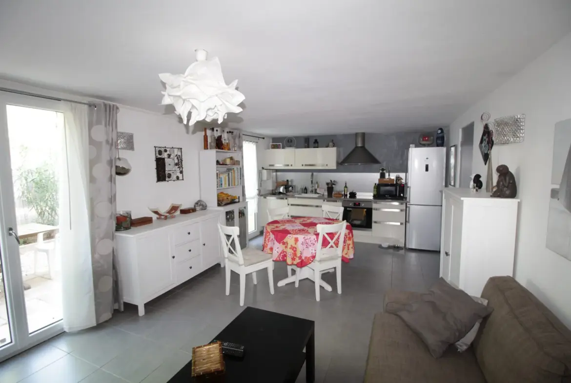 Appartement T2 Loué avec Jardin et Garage au Luc en Provence 