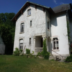 Splendide manoir à Saulxures-sur-Moselotte à rénover avec 6 chambres et grand potentiel