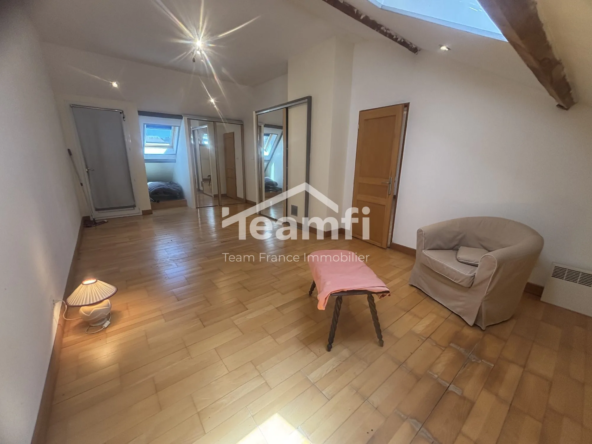 Maison individuelle avec piscine à Plou, 125 m², 5 pièces