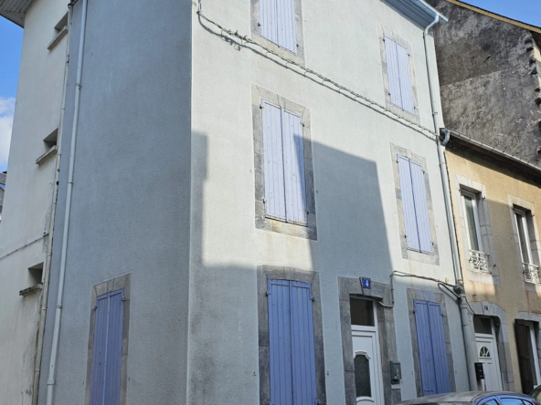 Charmante maison de ville à Bagnères-de-Bigorre avec 4 chambres
