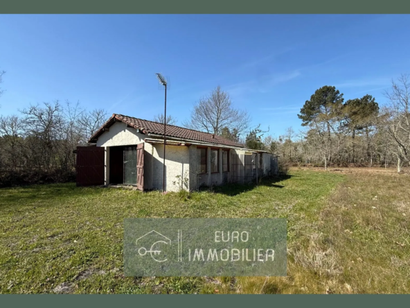 Maison à rénover de 40m² avec terrain de 4000m² à Sore dans les Landes