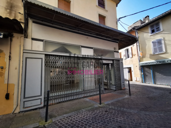 A vendre, à acheter, Murs commerce, 84300 CAVAILLON Local commercial à vendre à Cavaillon avec grande visibilité, mezzanine et réserve