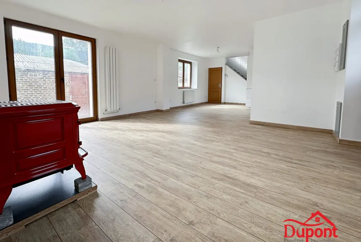 Maison 3 chambres avec jardin et terrain constructible à Laifour 