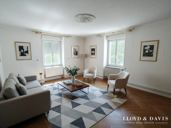 Aménagement Pièce en Home Staging Appartement lumineux de 91m² à Privas au 2ème étage avec vue dégagée