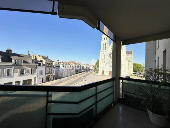 Appartement lumineux et moderne au cœur de Châteauroux avec parking et caves