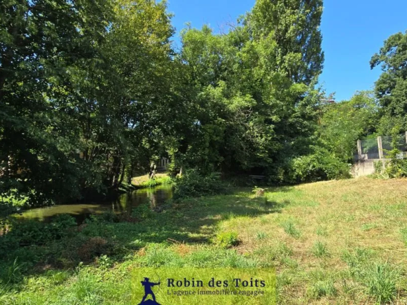 Terrain constructible de 500 m² en bord de rivière à Plobsheim