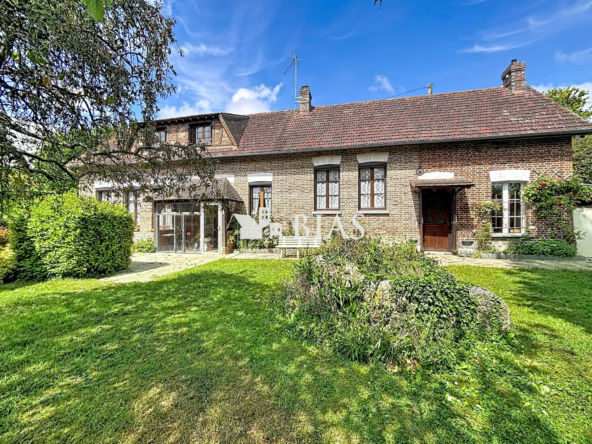 Maison à vendre à La Haye-Malherbe - 124 m² à rénover avec grand terrain