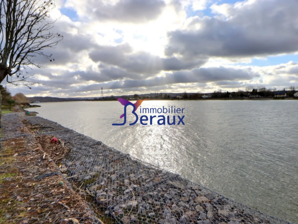 À vendre 4 parcelles de terrains à bâtir en bord de Seine à Le Trait
