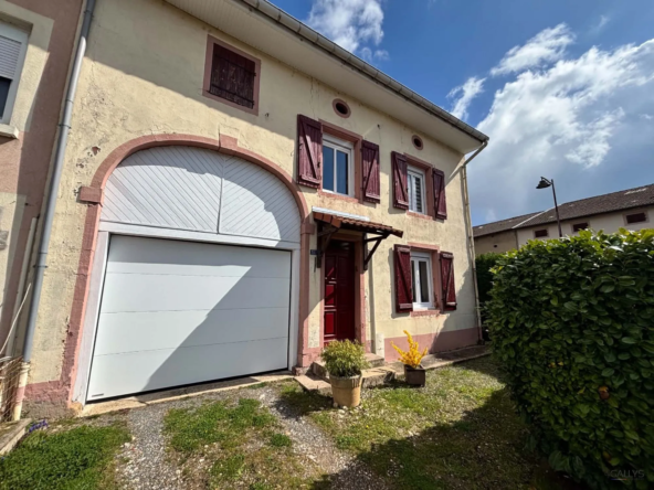 Charmante maison rénovée à Ogéviller de 125 m² avec jardin et parking