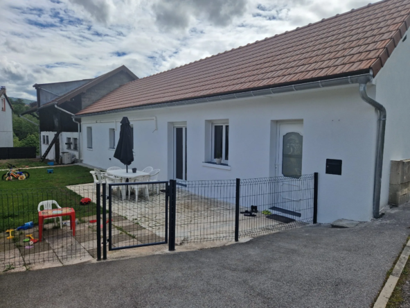 Maison de plain-pied à vendre à Cornimont avec terrain clôturé et garage