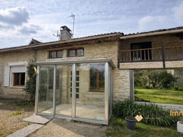 Maison individuelle à vendre à Éclance avec grand potentiel et dépendances