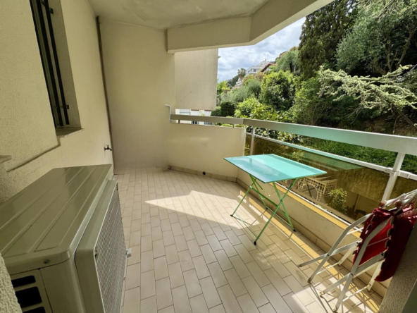 Vente d'un studio lumineux de 30 m² avec terrasse à Nice Parc Impérial