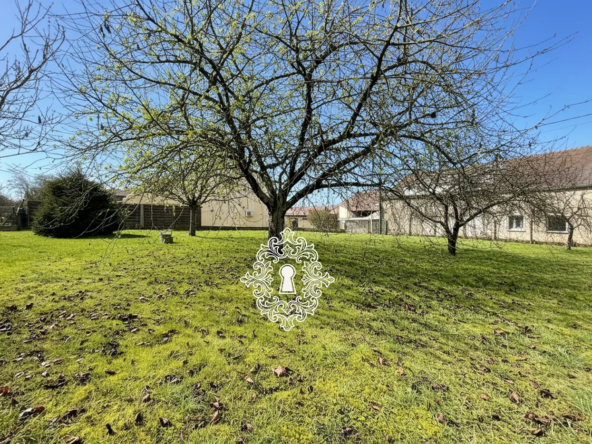 Terrain à bâtir de 574 m² à Donnemarie-Dontilly, secteur historique, proche commodités