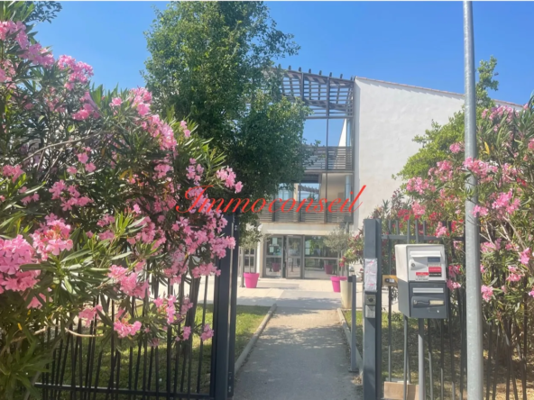 Investissement immobilier à Aix-en-Provence : deux appartements côte à côte avec terrasse et parking