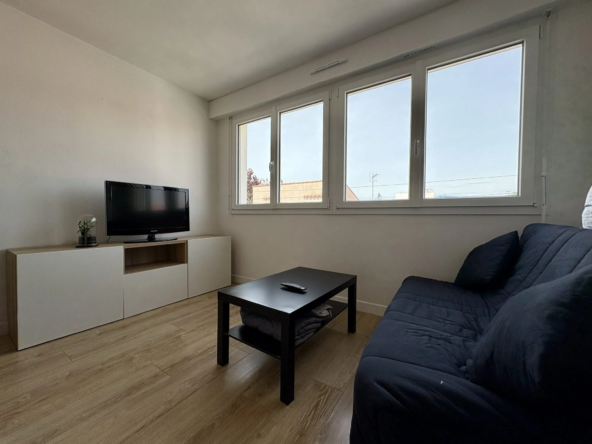 Studio rénové à vendre à Les Sables-d'Olonne, proche gare et centre-ville