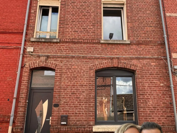Maison de ville 4 chambres avec cour privative à Le Cateau (59360)