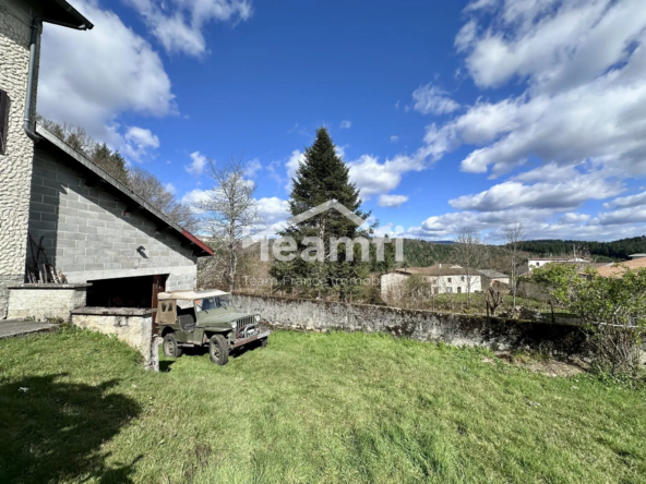 Maison à Palladuc de 120 m² avec garage et cave, potentiel de rénovation