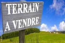 Terrain constructible de 510 m² à Quessoy proche commodités