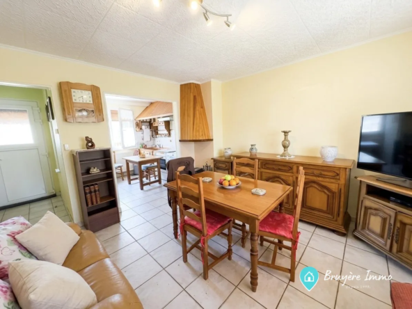 Maison mitoyenne à vendre à Fourmies avec cour et remise - Idéal premier achat