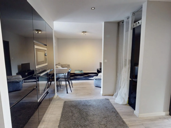 Appartement 2 chambres à Belfort avec cave et parking - Rénové et bien situé