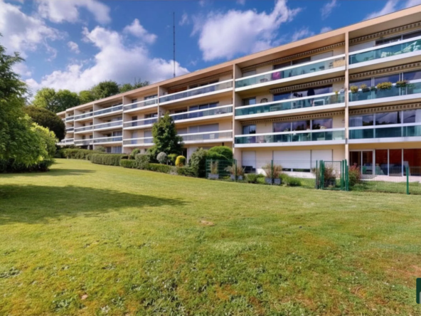Appartement lumineux de 98 m² avec terrasse à Luisant