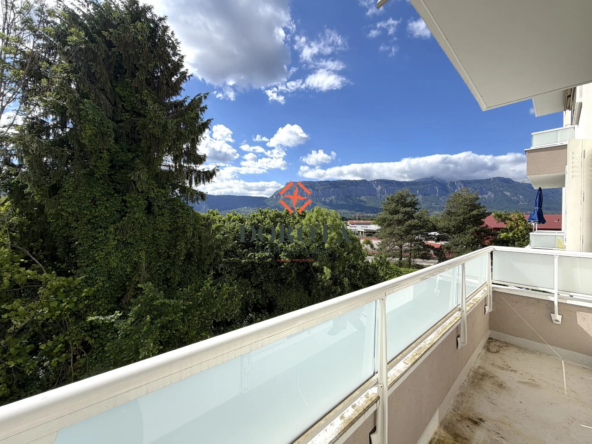 Appartement T3 lumineux avec balcon à Domène - Opportunité d'investissement