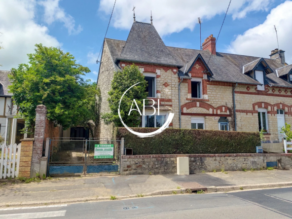 Villa à rénover avec dépendances à Bagnoles de l'Orne en Normandie