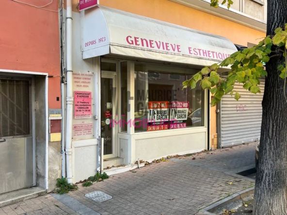 Local commercial à vendre à Cavaillon - 3 pièces avec potentiel d'aménagement