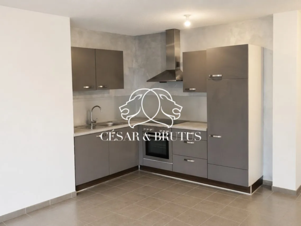 Appartement T2 à vendre à L'Isle-d'Abeau avec balcon et stationnement