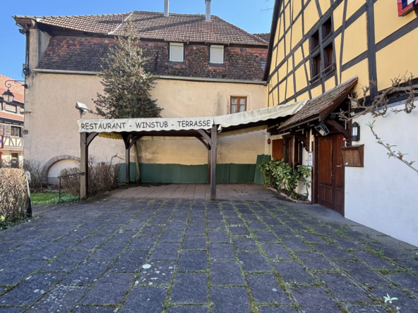Fonds de commerce restaurant à vendre à Andlau, Alsace avec terrasse et licence IV