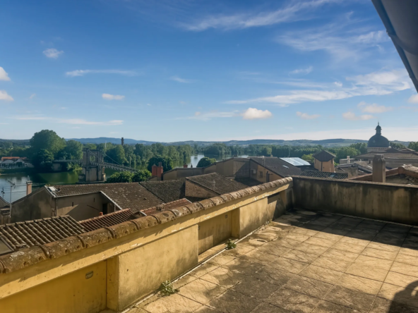 Appartement duplex exceptionnel avec terrasse et vue sur la Saône à Trévoux