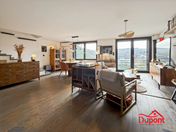 Maison rénovée avec rooftop et vue panoramique à Revin - Bien d’exception