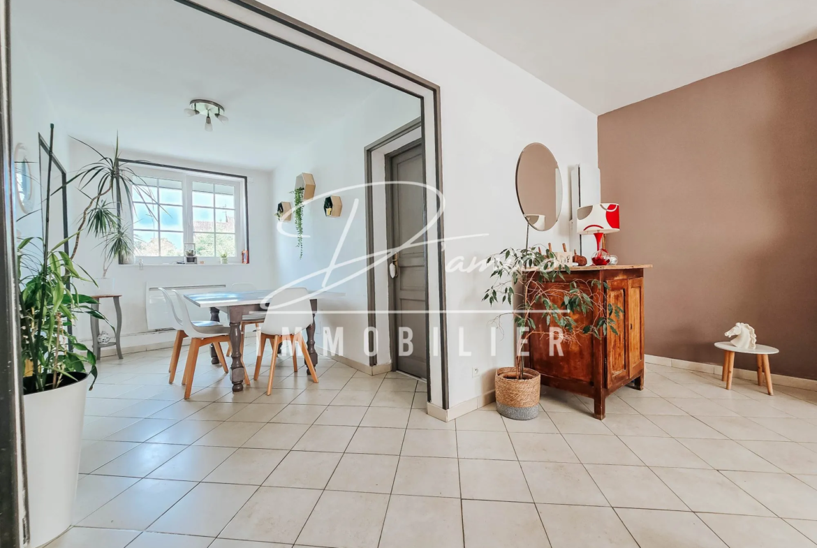 Maison familiale de 117 m² avec jardin et parking à Douai quartier résidentiel 