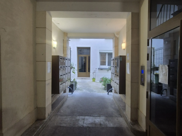 Studio à vendre Paris 18e – Idéal pour investissement ou rénovation
