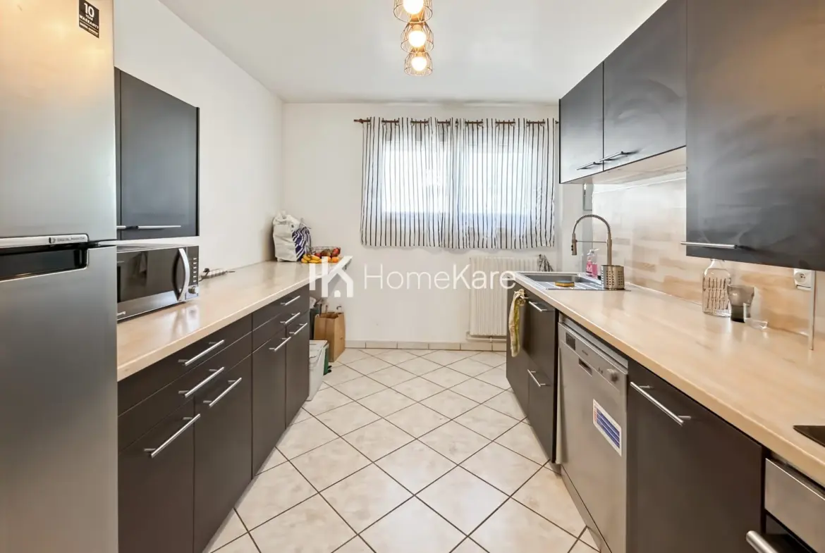 Appartement T4 lumineux avec cave et parking à Toulouse dans le secteur Roseraie 