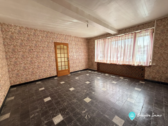 Maison à vendre à Fourmies de 124,74 m² avec jardin et potentiel de rénovation