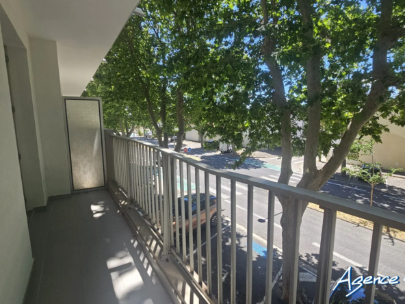 Appartement à rénover de 32,11 m² proche centre-ville de Narbonne avec balcon et cellier